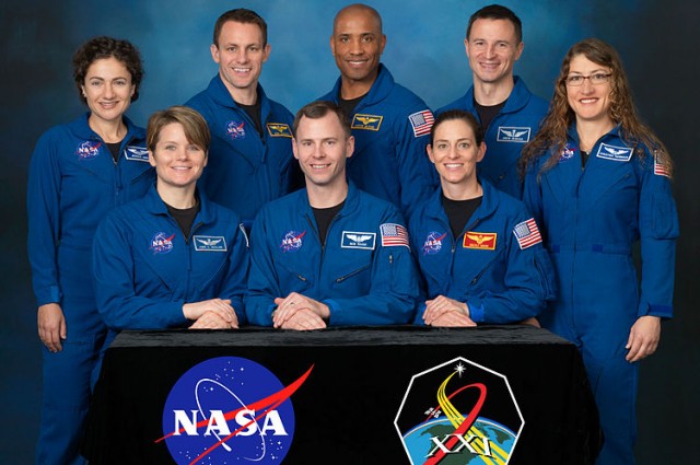 2013_class_of_NASA_astronauts.jpg